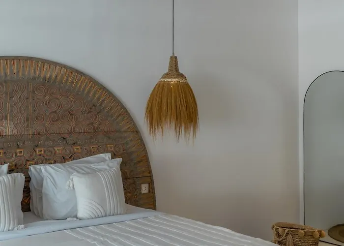 Eliad - Charming 3 Bedroom Mediterranean In Berawa Villa Canggu