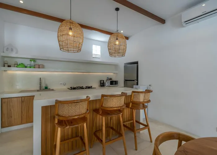 Villa Eliad - Charming 3 Bedroom Mediterranean In Berawa Canggu