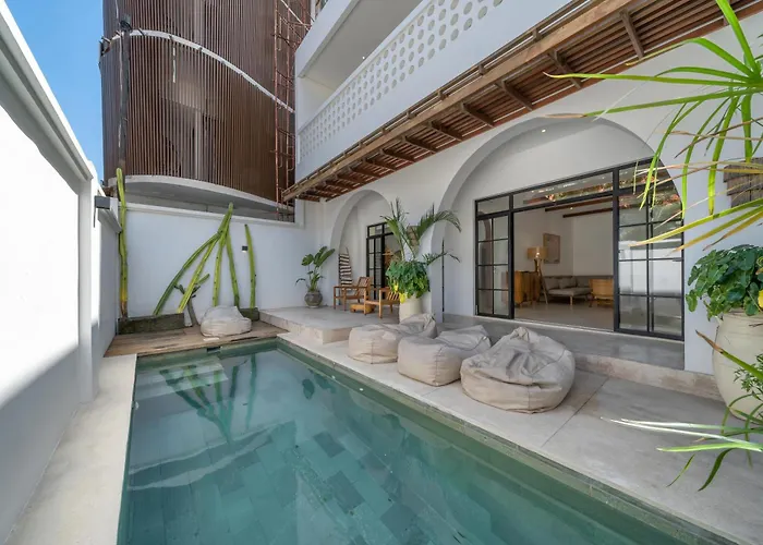 Eliad - Charming 3 Bedroom Mediterranean In Berawa * Canggu