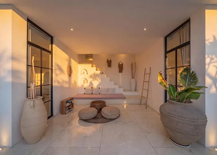 Eliad - Charming 3 Bedroom Mediterranean In Berawa *